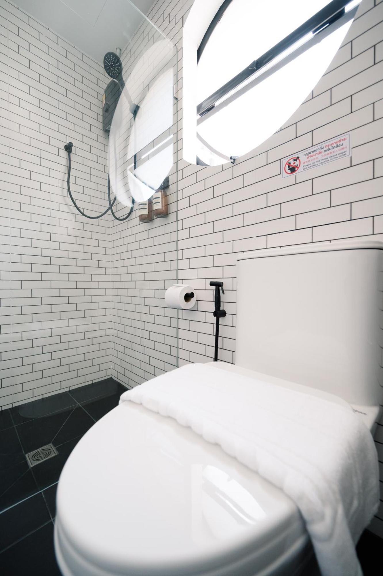 Mitt Haus Hotel Банкок Екстериор снимка
