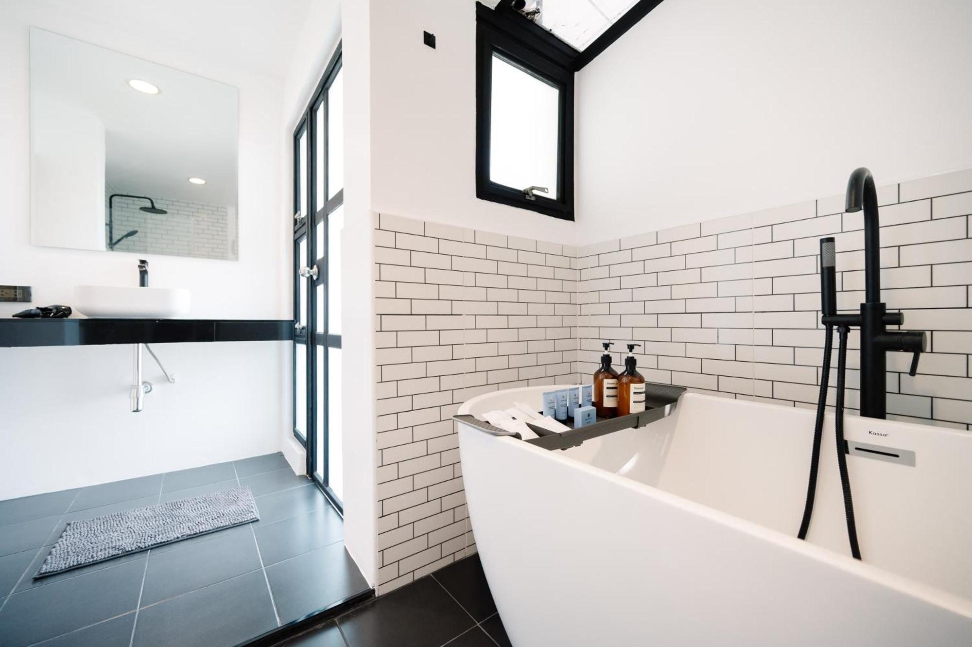 Mitt Haus Hotel Банкок Екстериор снимка