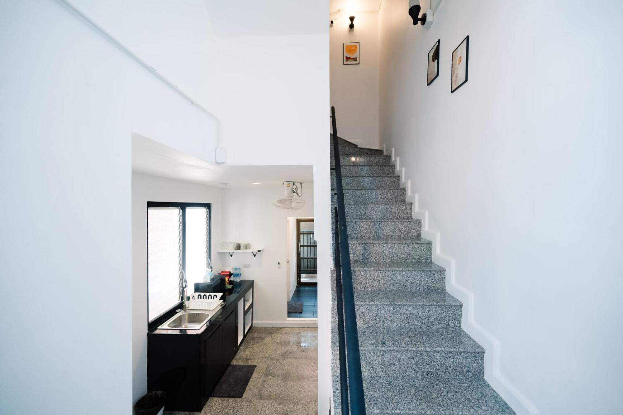 Mitt Haus Hotel Банкок Екстериор снимка
