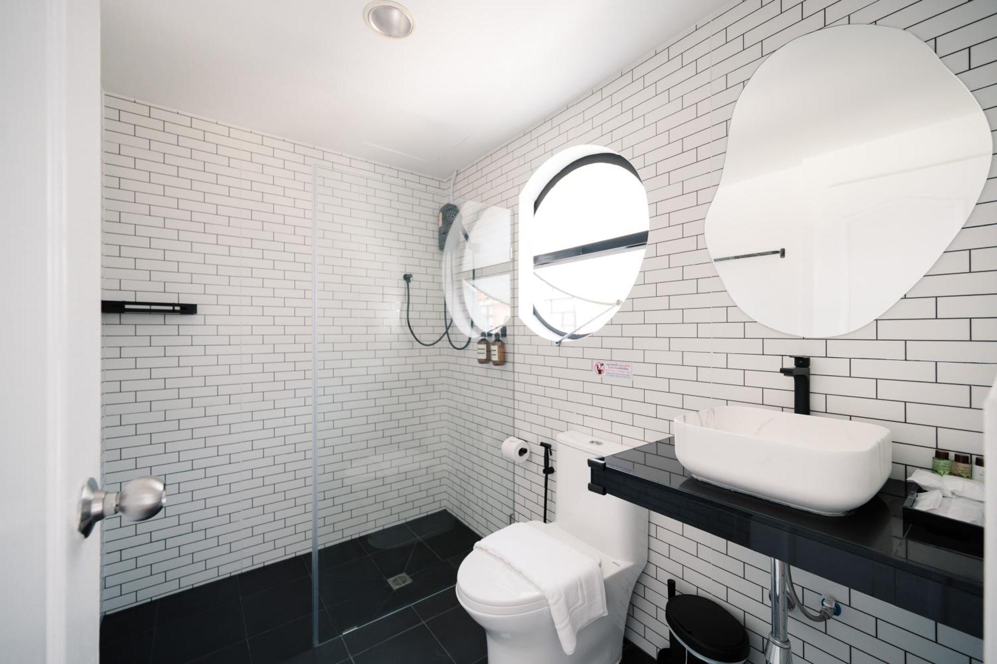 Mitt Haus Hotel Банкок Екстериор снимка