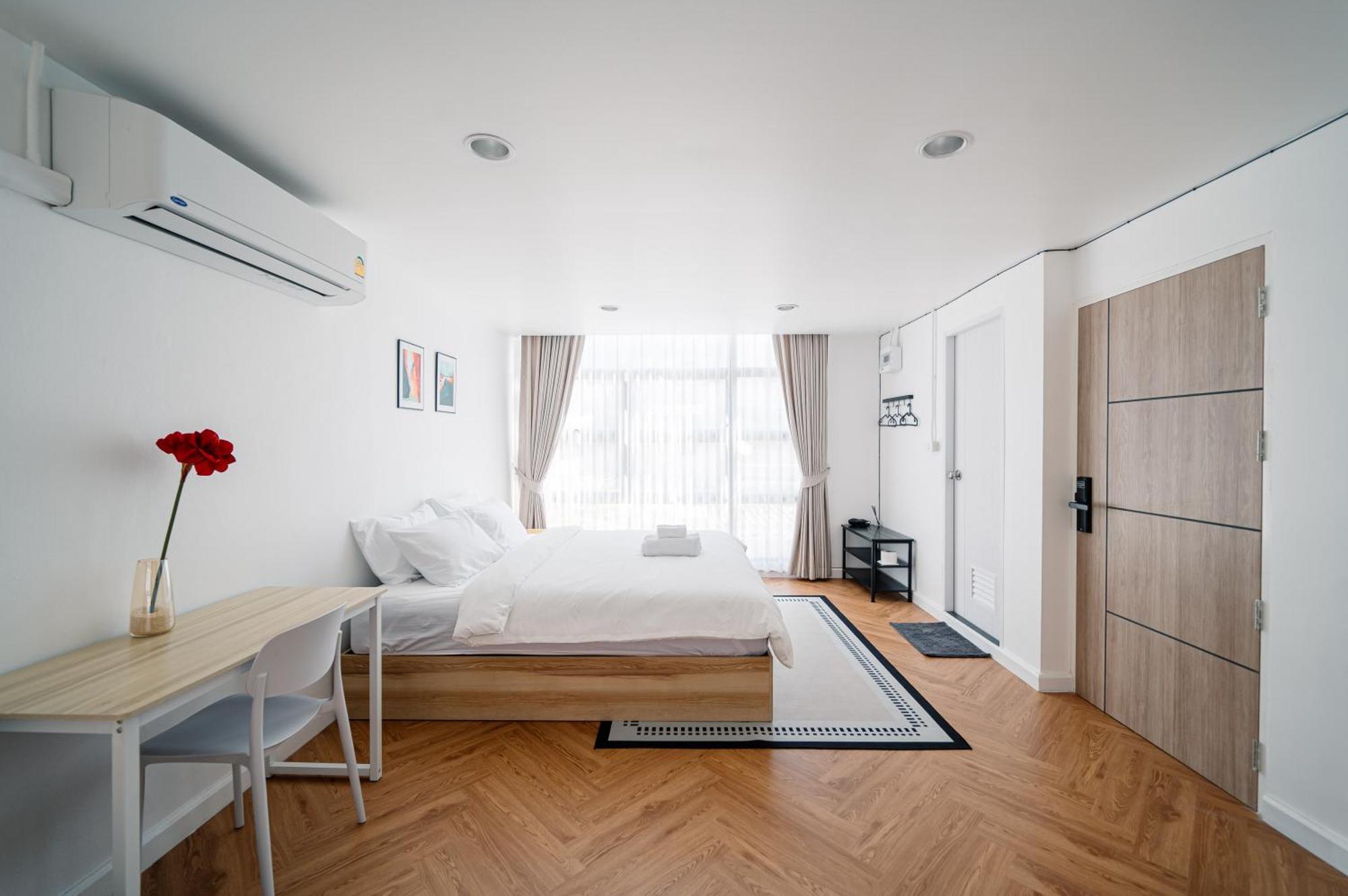 Mitt Haus Hotel Банкок Екстериор снимка