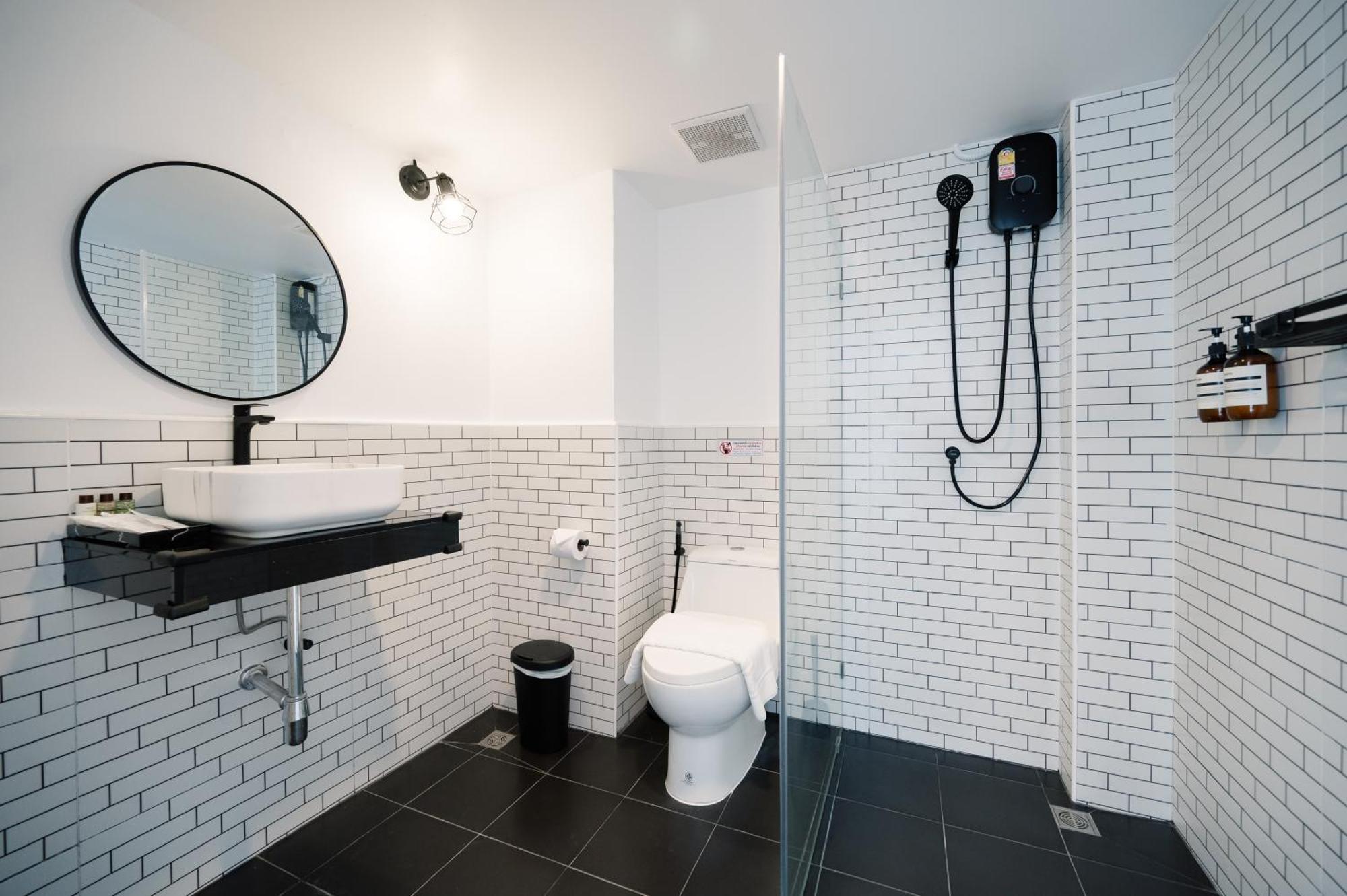 Mitt Haus Hotel Банкок Екстериор снимка